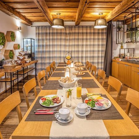 Hotel Lidovy Dum Бзенец Экстерьер фото
